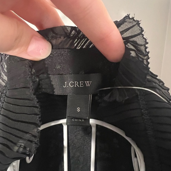 JCREW  BLACK LACE NWT Woman's. Chic  Ruffle-Neck Sleeveless Top sz Small H2203 - Picture 4 of 6